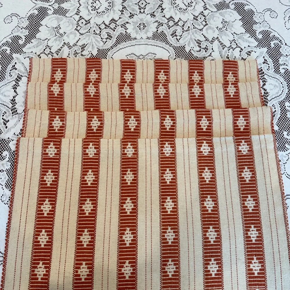 Crate & Barrel Spice & Cream Placemats – Set of 4 – EUC